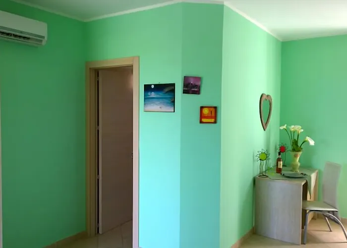 Borgo Minerva فندق مبيت وإفطار أوترانتو